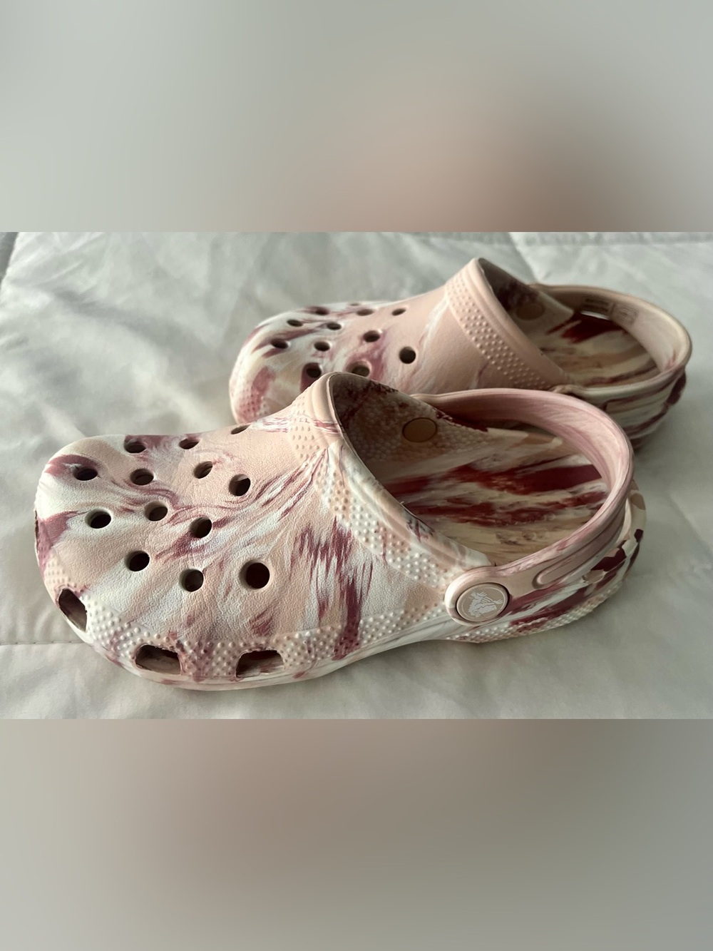 Crocs Lightweight Pink Marble Slip-On Clog size c13